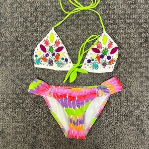 Victoria’s Secret small bikini